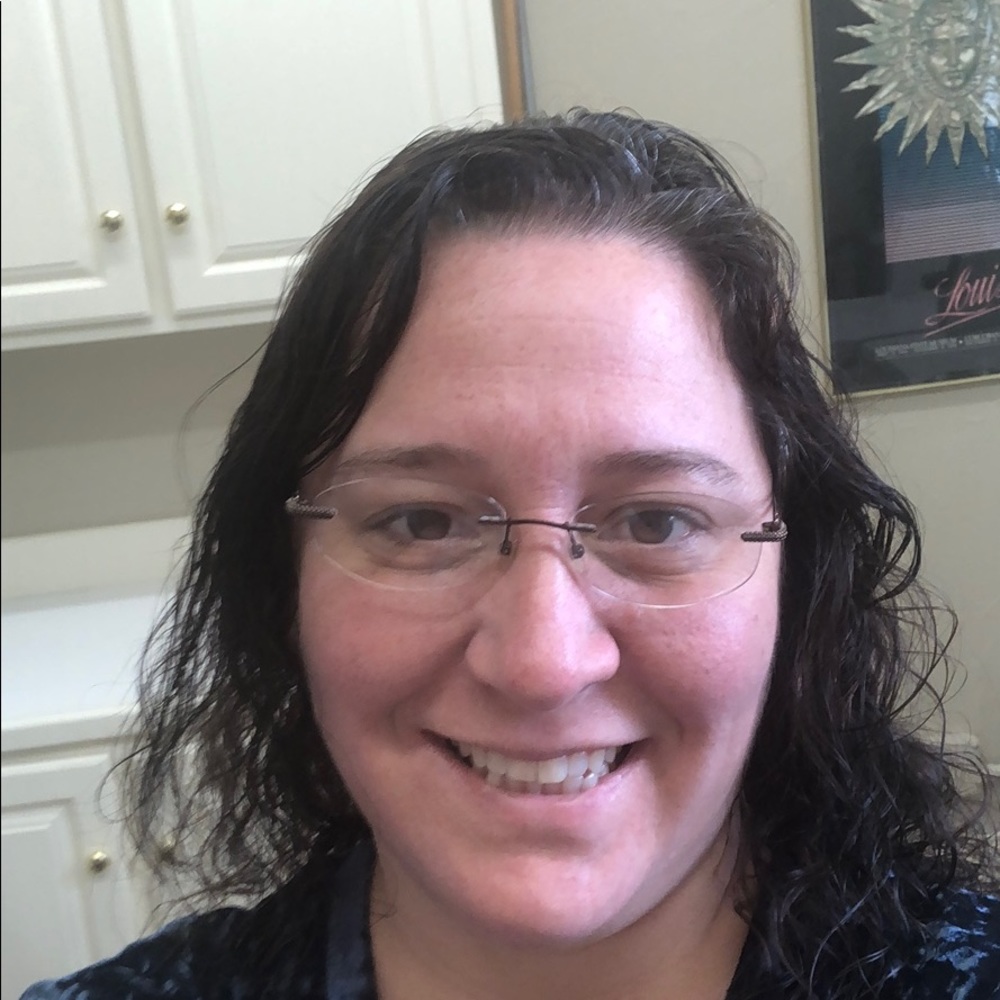 Meet your Posher, Jennifer